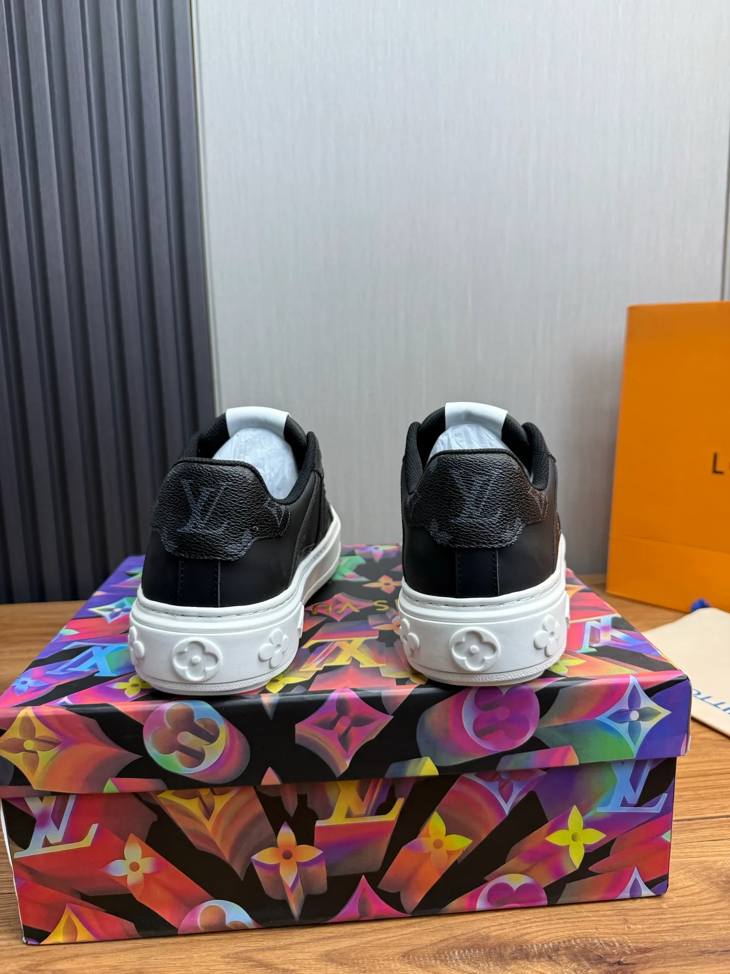 Men's shoes 💰520💰 LOUIS VUITTON [Luden Yiwei] The new trendy Lv is on the market 🎁, casual and fashionable men's shoes 👟 The upper is made of imported silk cowhide + cowhide mesh lining, the original wear-resistant rubber outsole, the version is simple and elegant, exclusive for trendy men. 38-44